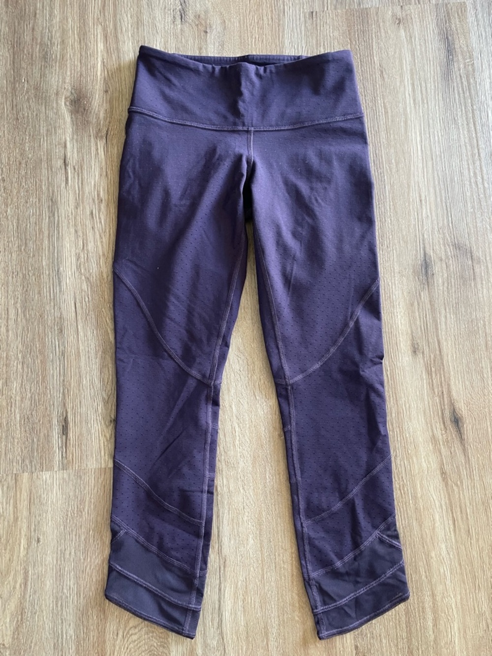 Lululemon leggings size 4